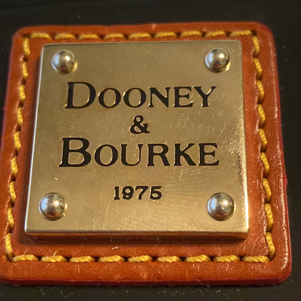 Dooney & Bourke Black Patent Continental Clutch - Picture 7 of 9